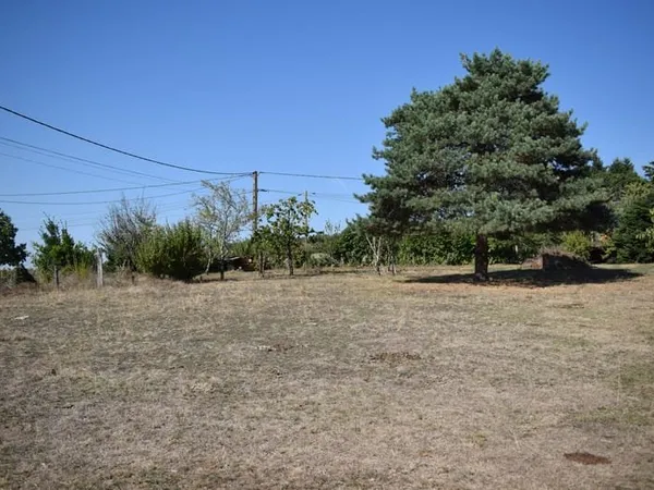 Terrain 1500 m²