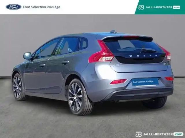 Volvo V40 t2 122ch signature edition geartronic — photo 12