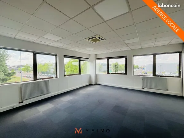 Bureaux 160 m² POISSY