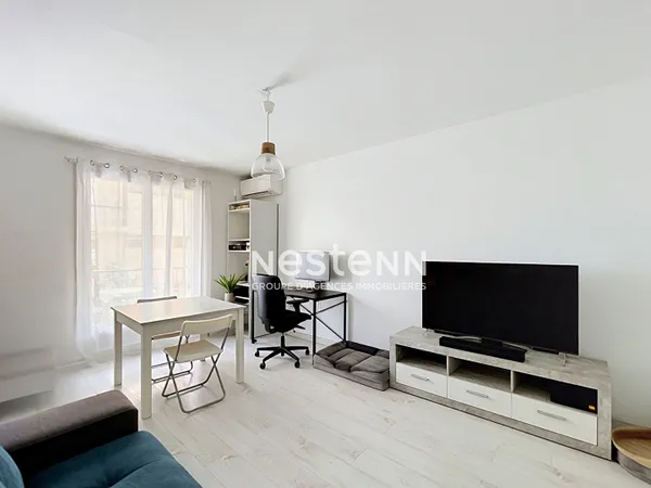 Golfe-Juan - 2 Pièces - 48m² - Plage 3min - Cave - Rénové