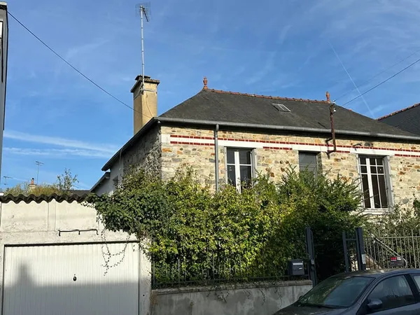 A VENDRE - AGENCE GIBOIRE - Maison Rennes Sainte Thérèse dans rue calme