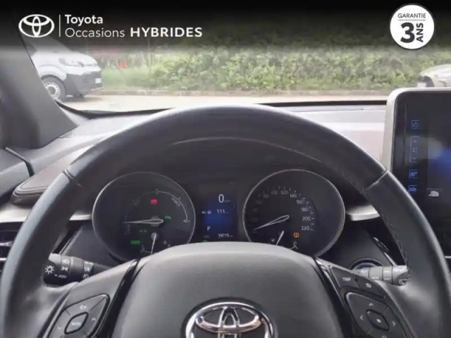 Toyota C-Hr 122h distinctive 2wd e-cvt rc18 — photo 13