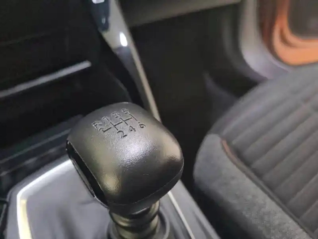 Peugeot 2008 puretech 100 s&amp;s bvm6 — photo 44