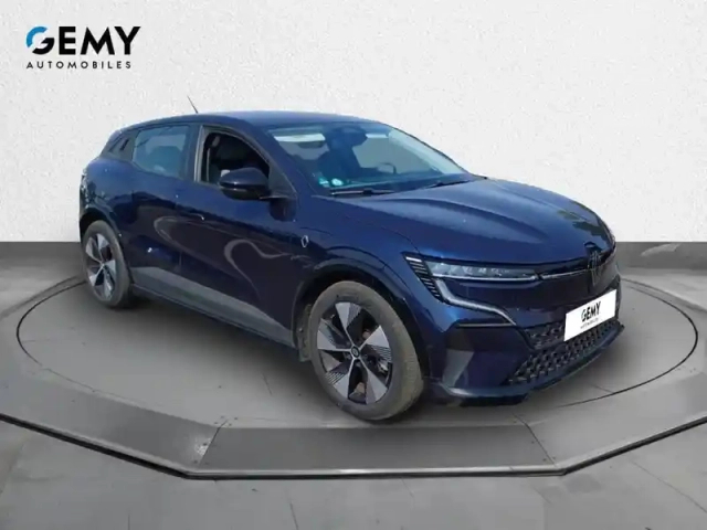 Renault Megane e-tech ev60 220 ch optimum charge — photo 3