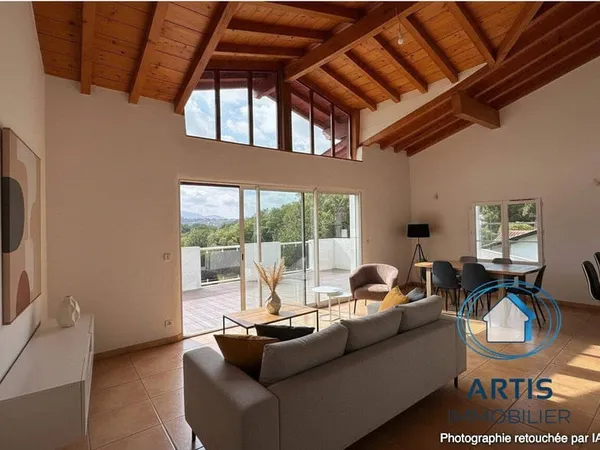 Maison 5 pièces 148 m²