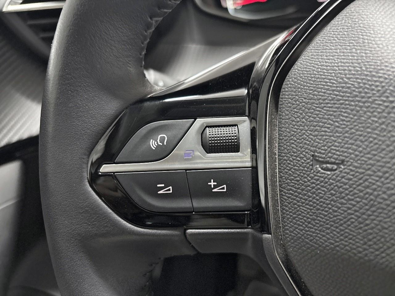 Peugeot 2008 puretech 100 s&s bvm6 allure — photo 26