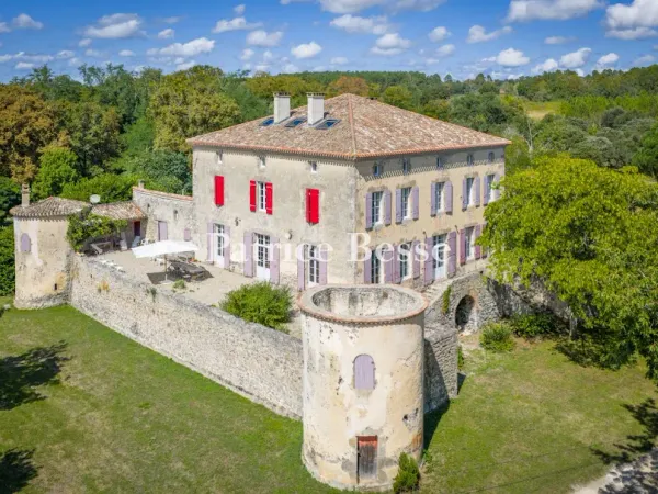 Maison 20 pièces 821 m²