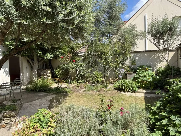 Maison 6 pièces 215 m²