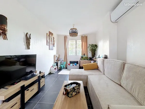 Appartement avec cour privative