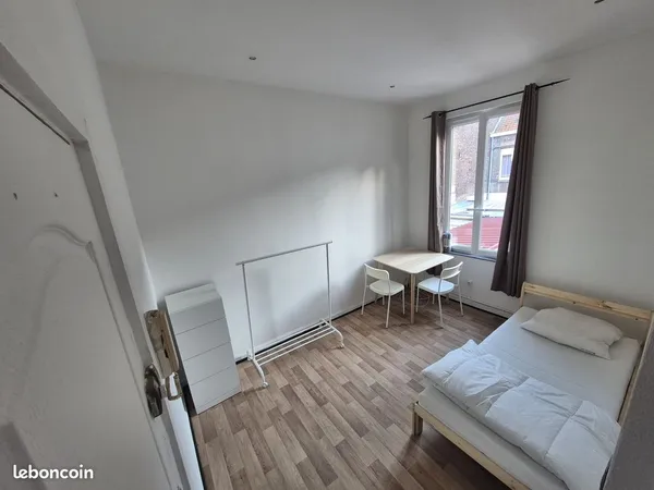 Studio 17 m² meublé lumineux & propre - Tourcoing centre