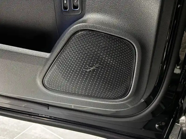 Mercedes Gla 250 e hybrid eq 8g-dct — photo 11