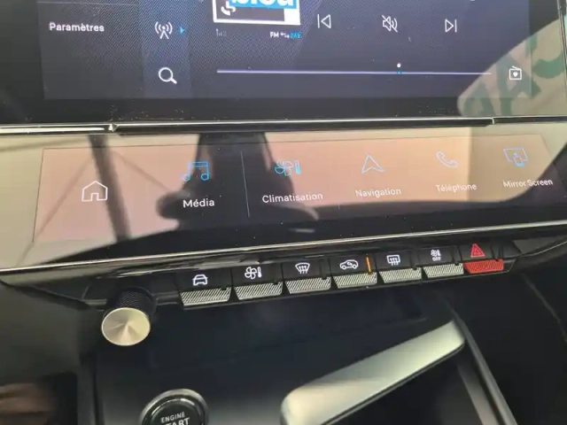 Peugeot 408 phev 225 e-eat8 — photo 15