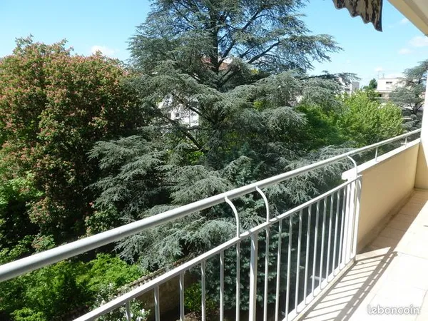 Point du Jour T3 68 m2 lumineux , balcon