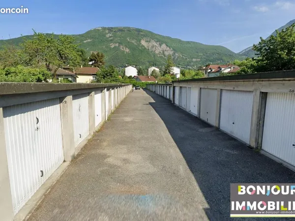 Garage/box 12 m² La Tronche