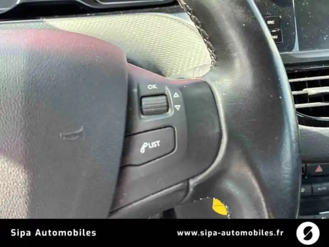 Peugeot 208 1.2 puretech 110ch s&amp;s bvm5 — photo 27