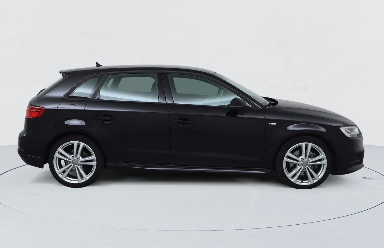 Audi A3 Sportback — photo 6