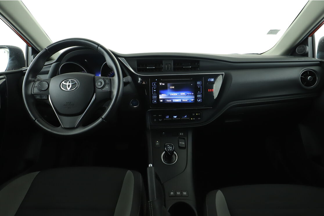 Toyota Auris 1.8 Hybride Dynamic — photo 11