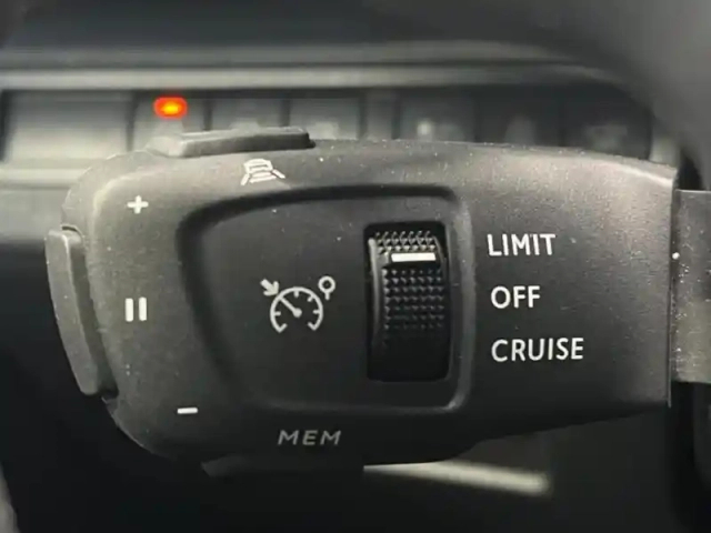 Peugeot 3008 plug-in hybrid 225ch gt e-eat8 — photo 13