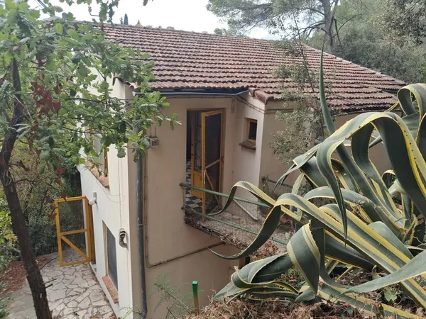 Cagnes sur mer , quartier du château