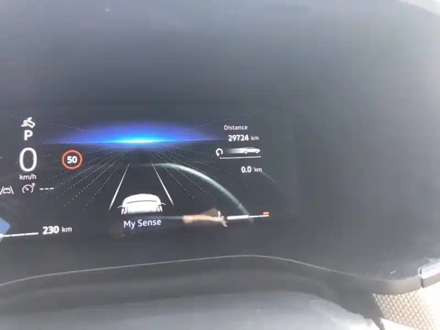 Renault Arkana mild hybrid 140 edc gsr2 — photo 8