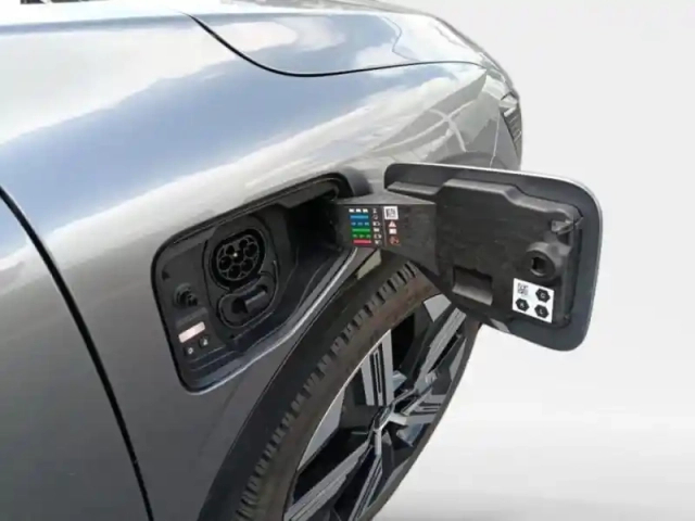 Renault Megane e-tech electric 220ch iconic autonomie confort -25 — photo 25
