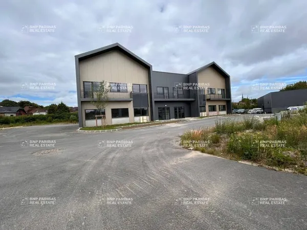 Local d'activité 6674 m²