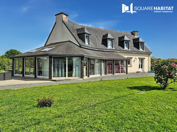 PLUDUAL Grande maison familiale