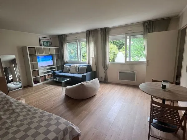 Location Grand studio lumineux - 40 m2