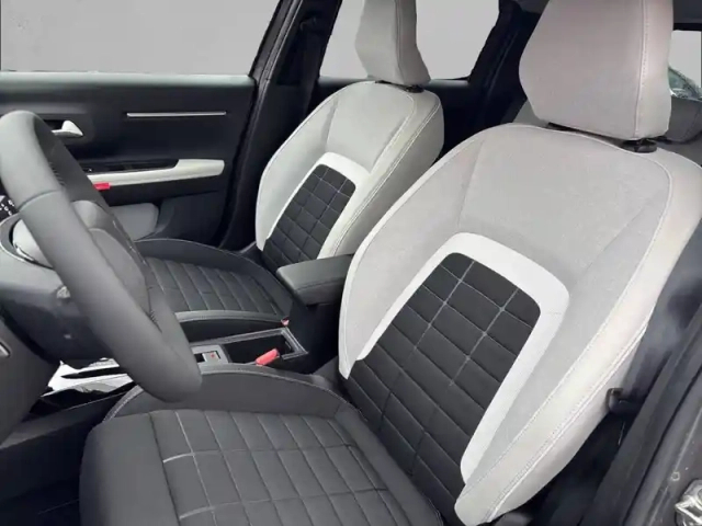 Citroën C3 hybride 110 ch e-dcs6 — photo 11