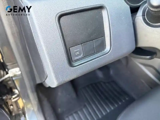Dacia Duster eco-g 100 4x2 — photo 20