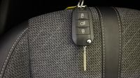 Peugeot 2008 1.5 BlueHDi 130ch S&S Allure EAT8 — photo 16
