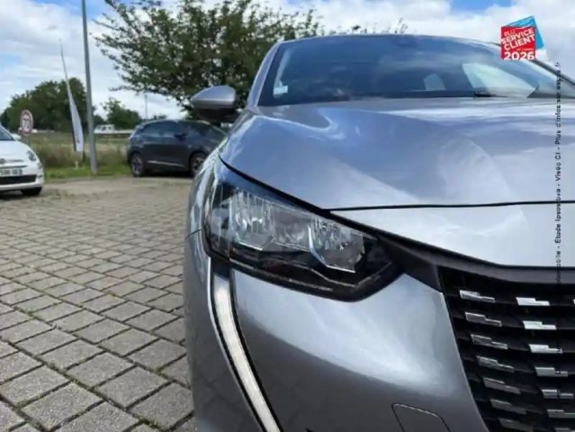 Peugeot 208 1.5 bluehdi 100ch s&amp;s allure pack — photo 13