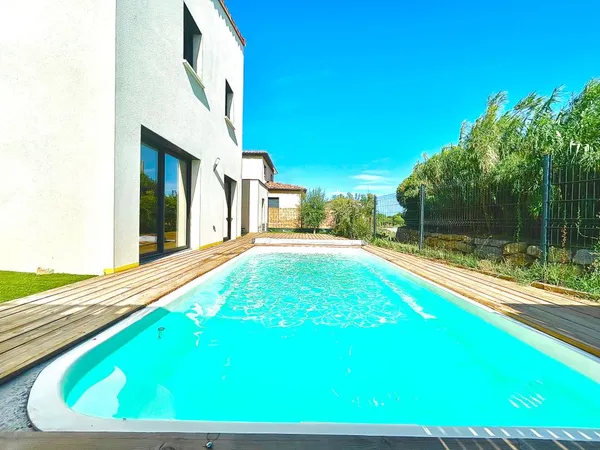Maison de 130m2 à louer sur Laudun-l'Ardoise