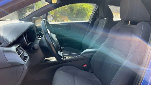 Toyota C-HR 1.2 T 116 2WD - Dynamic – 2018 – 45335 km – Essence – Boîte Manuelle — photo 12
