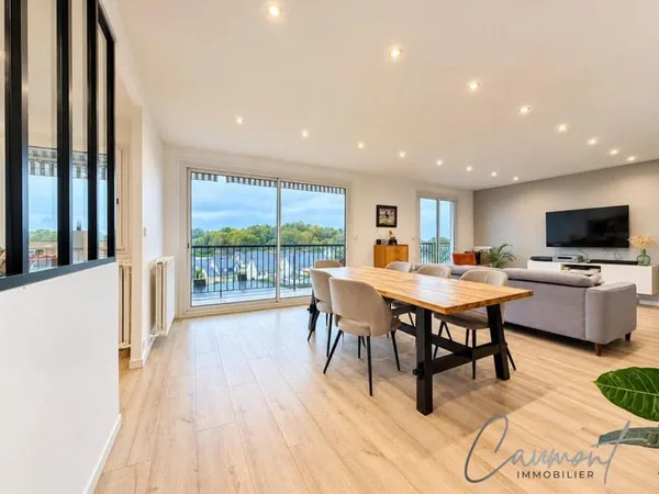 DOLLEMARD - APPARTEMENT T4 AVEC GARAGE, BALCON ET CAVE