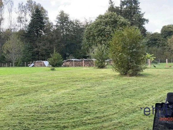 Terrain constructible 2422 m²
