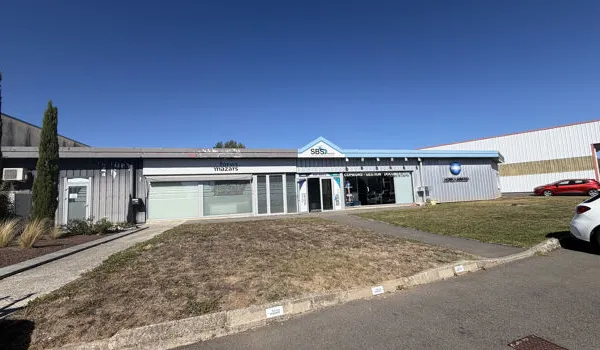 Local commercial 650 m²