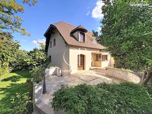 Maison 6 pièces 200 m²