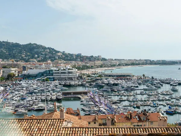 Immeuble investissement vue mer à vendre Cannes (06)