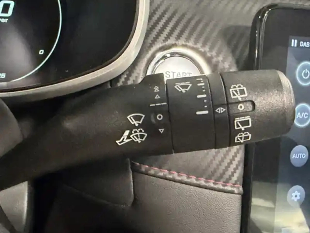 Mg Zs luxury — photo 19