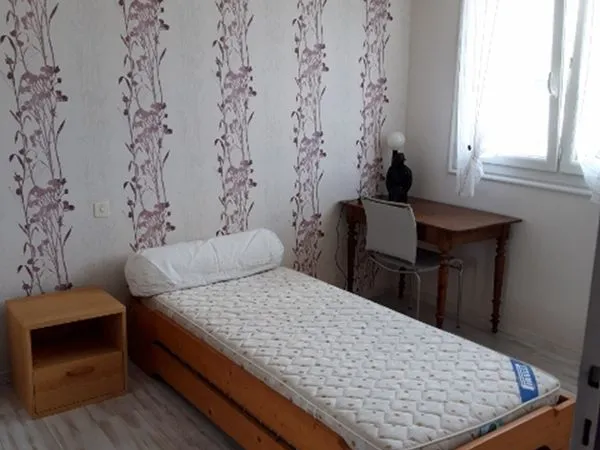 Loue chambre chez l'habitant