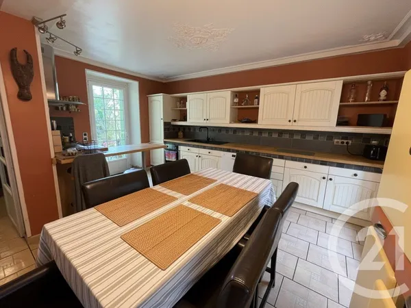 Maison 6 pièces 184 m²