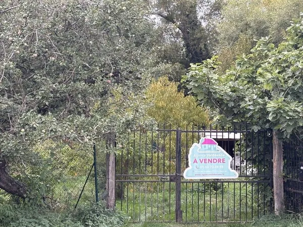Terrain 1440 m²