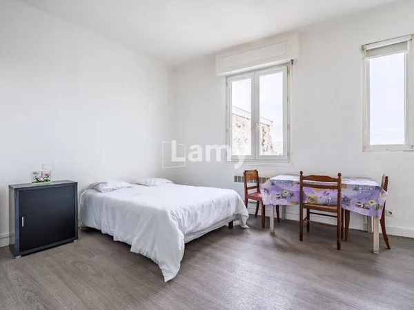 Studio 1 pièce 24 m²