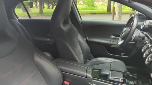 Mercedes Classe A 180 d 116  7G-DCT - AMG Line – 2021 – 101091 km – Diesel – Boîte Automatique — photo 14