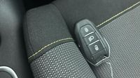 Citroen C3 1.2 PureTech 83ch S&S Feel 122-123g — photo 16