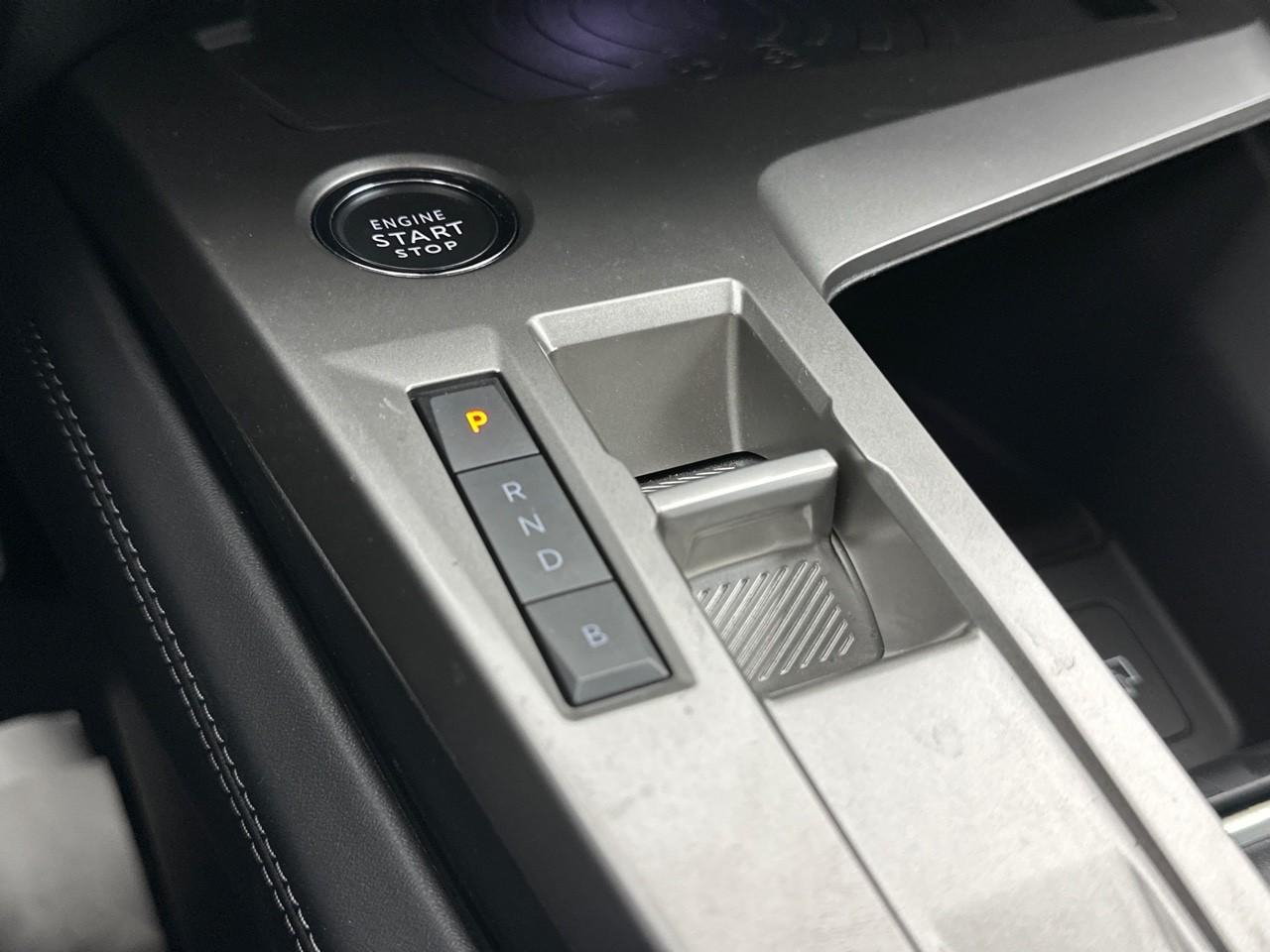 Peugeot 308 phev 180 e-eat8 allure pack — photo 29