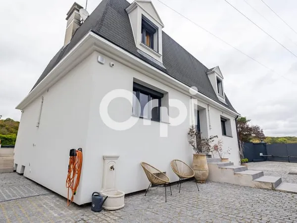 Maison 5 pièces 151 m²
