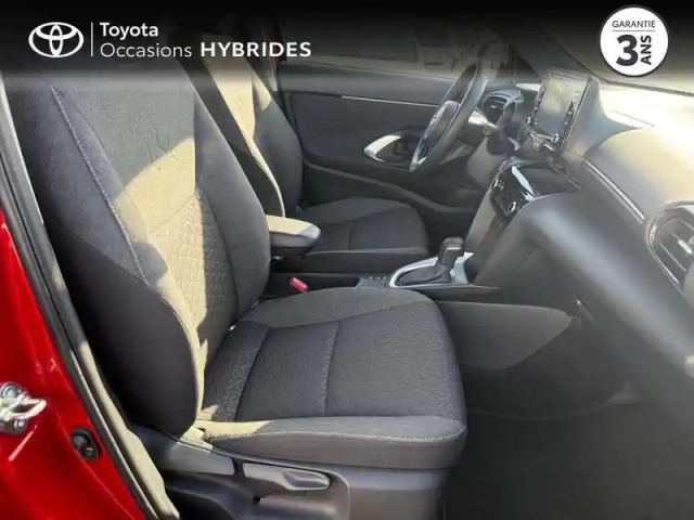 Toyota Yaris cross 116h dynamic mc24 — photo 6