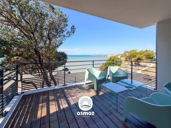 Duplex de standing avec vue mer, deux terrasses et accès direct